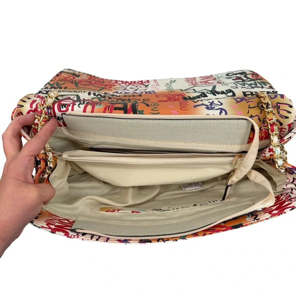 Graffiti Print Quilted Shoulder Bag Women Large Multicolor Excellent Streetwear